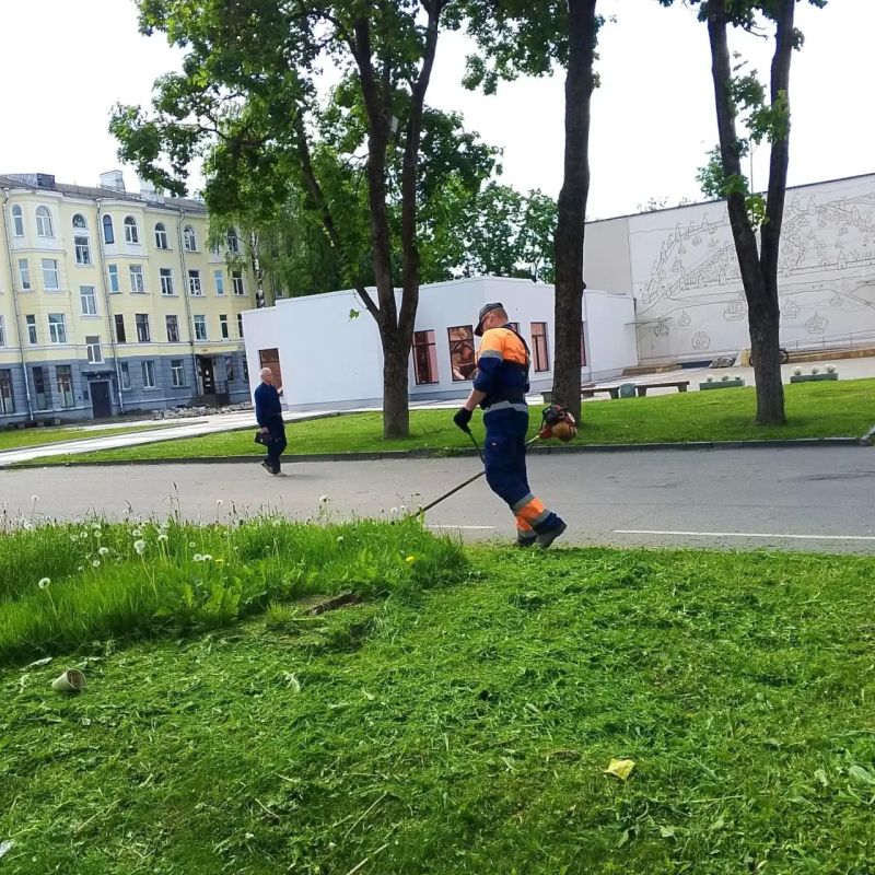 Елкин Борис: Продолжаем тщательно следить за чистотой и ухоженностью города Елкин Борис: Продолжаем тщательно следить за чистотой и ухоженностью города
