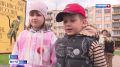 Не только игра, но и польза: сотрудники МЧС научили детей вызывать спасателей и пользоваться огнетушителем