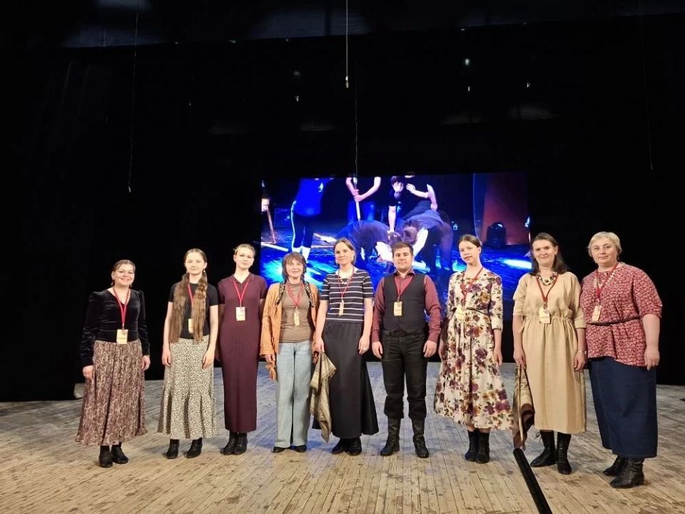Фольклорный ансамбль «Уграда» (руководитель Галина Березина) представляет Псковскую область на зональном этапе Всероссийского фестиваля-конкурса любительских творческих коллективов Фольклорный ансамбль «Уграда» (руководитель Галина Березина) представляет Псковскую область на зональном этапе Всероссийского фестиваля-конкурса любительских творческих коллективов