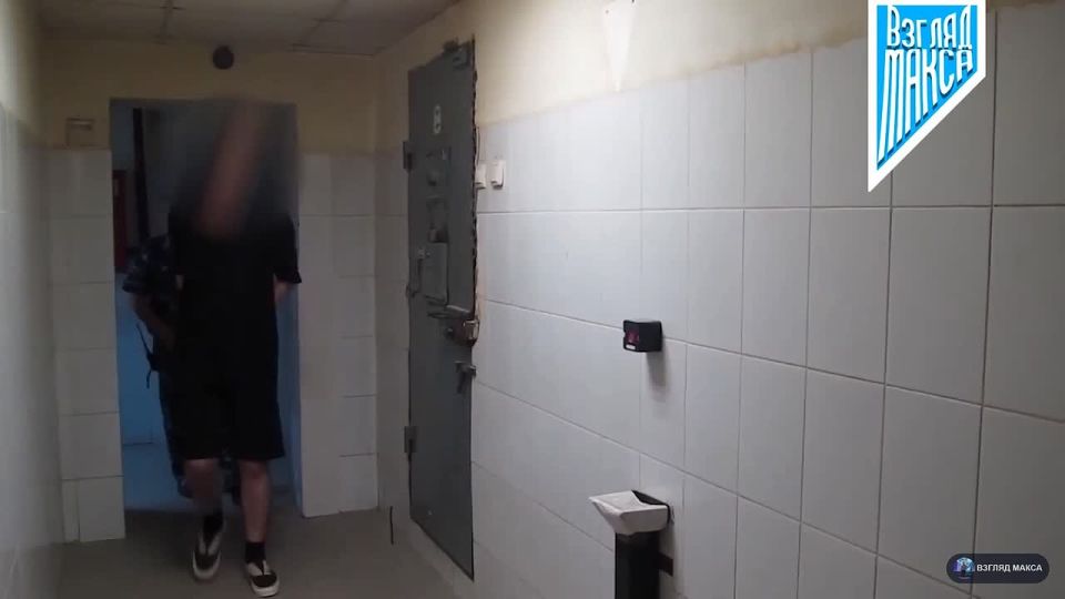 ФСБ сообщила о задержании жителя Волгограда, которого обвиняют в содействии украинским спецслужбам и телефонным мошенникам