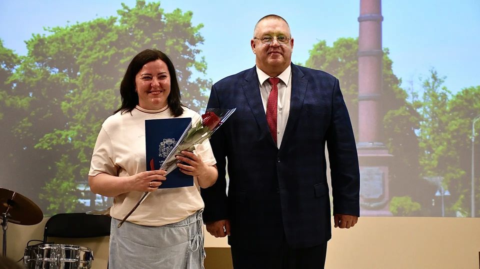 Социальные работники – опора и крепкий тыл нашего общества! Социальные работники – опора и крепкий тыл нашего общества!