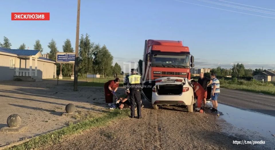 Четыре человека, в том числе ребенок, пострадали в результате ДТП Четыре человека, в том числе ребенок, пострадали в результате ДТП