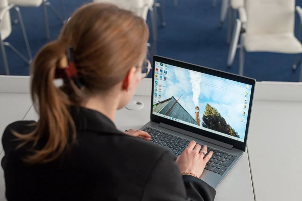 Работать в духоте обязательно? А вот и нет Работать в духоте обязательно? А вот и нет