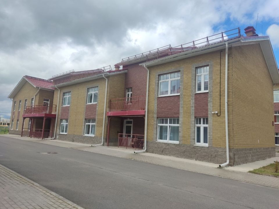 Делегация Совфеда осмотрела соцгородок под Псковом Делегация Совфеда осмотрела соцгородок под Псковом