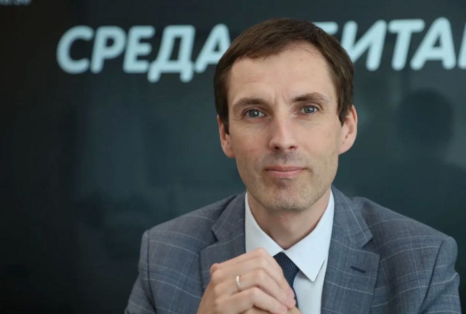 Две школы в Пскове получат новые спортплощадки, рассказал начальник управления образования администрации Пскова Максим Алганов в программе «Среда обитания» на радио «Серебряный дождь» (88.3 FM)