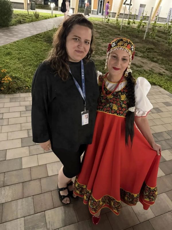 Псковичка Екатерина Иванова приняла участие в арт-школе "#СВОяКУЛЬТУРА" на Тавриде Псковичка Екатерина Иванова приняла участие в арт-школе "#СВОяКУЛЬТУРА" на Тавриде