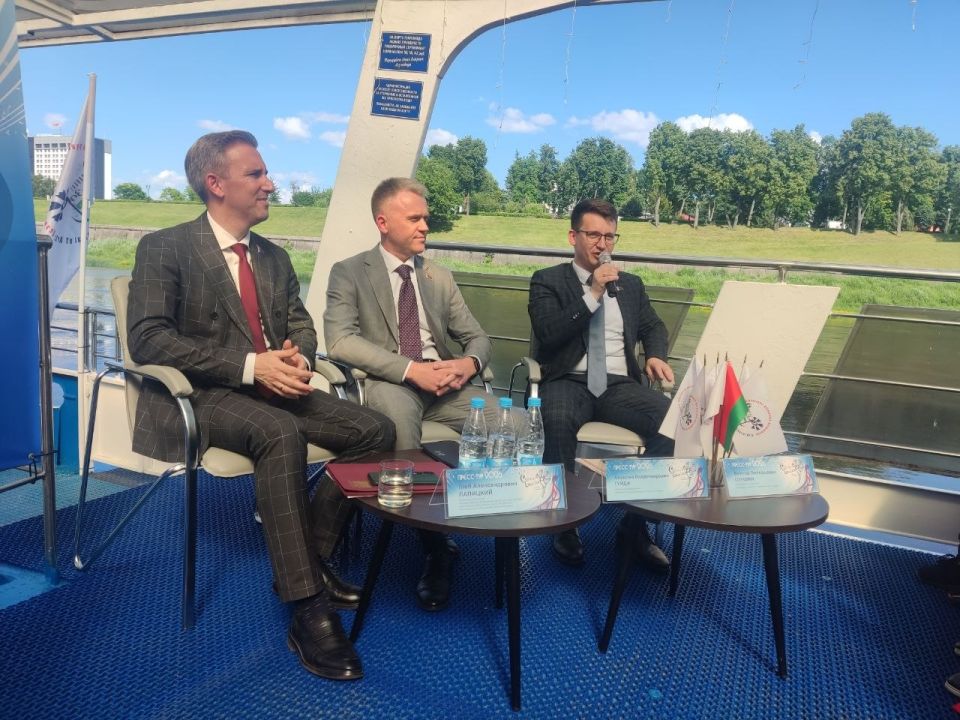 Директор фестиваля Глеб Лапицкий: Мы очень ждём жителей РФ на «Славянском базаре в Витебске» Директор фестиваля Глеб Лапицкий: Мы очень ждём жителей РФ на «Славянском базаре в Витебске»