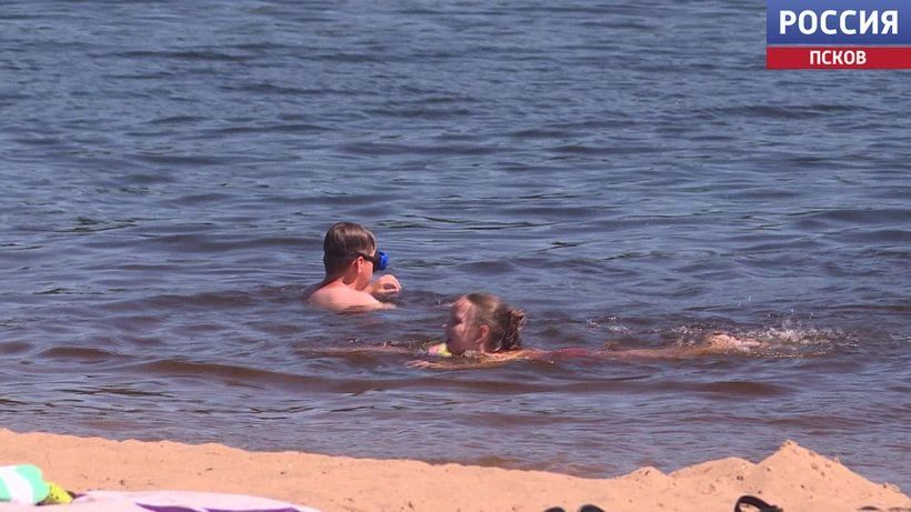 На семи пляжах Псковской области вода признана пригодной для купания На семи пляжах Псковской области вода признана пригодной для купания