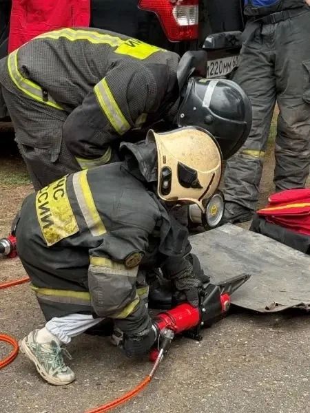 В Псковской области полицейские и общественники приняли участие в мероприятиях, посвящённых Дню безопасности в детском лагере «Стремительный» В Псковской области полицейские и общественники приняли участие в мероприятиях, посвящённых Дню безопасности в детском лагере «Стремительный»
