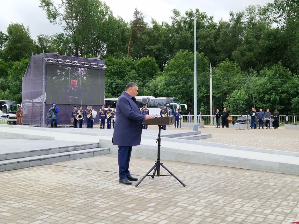 Мемориальный комплекс защитникам Отечества открыли на псковском кладбище «Белый Мох» Мемориальный комплекс защитникам Отечества открыли на псковском кладбище «Белый Мох»