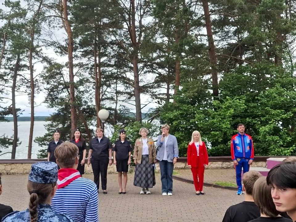 В Островском муниципальном округе стартовал форум "Поверь в себя-2026" В Островском муниципальном округе стартовал форум "Поверь в себя-2026"