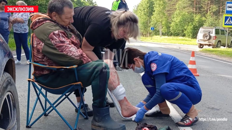В Порховском районе, на трассе у остановки Шелонь-2, произошло столкновение мопеда и автомобиля Volkswagen В Порховском районе, на трассе у остановки Шелонь-2, произошло столкновение мопеда и автомобиля Volkswagen