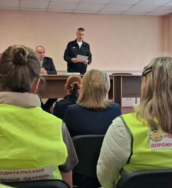Поблагодарили участников «Родительского дорожного патруля» Поблагодарили участников «Родительского дорожного патруля»