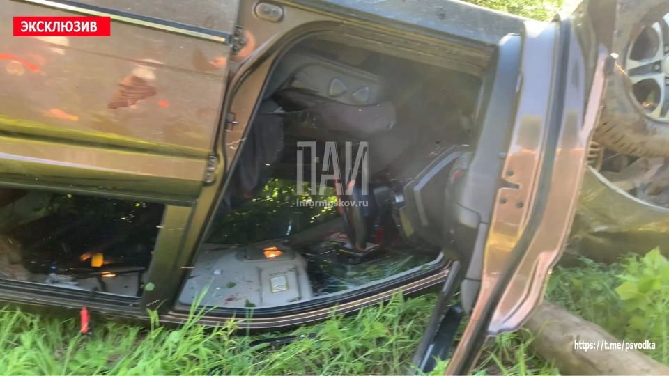 В Псковском районе, у деревни Стяглы, водитель автомобиля SsangYong не справился с управлением, вылетел в кювет через встречную полосу и допустил опрокидывание В Псковском районе, у деревни Стяглы, водитель автомобиля SsangYong не справился с управлением, вылетел в кювет через встречную полосу и допустил опрокидывание