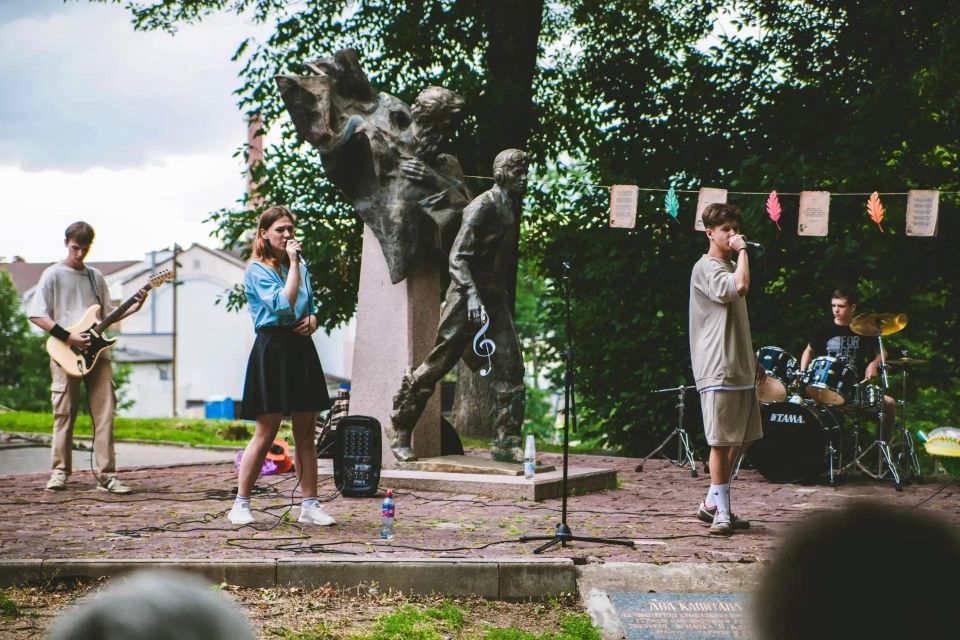 Псковичей и гостей города приглашают посетить «КаверинкаФест» 27 июня Псковичей и гостей города приглашают посетить «КаверинкаФест» 27 июня