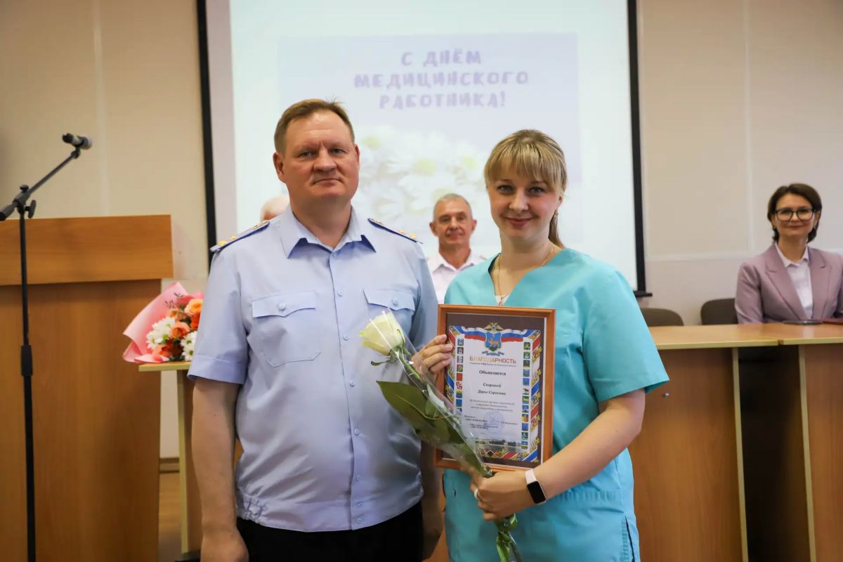 Людям в белых халатах пожелали успехов в их благородном труде Людям в белых халатах пожелали успехов в их благородном труде