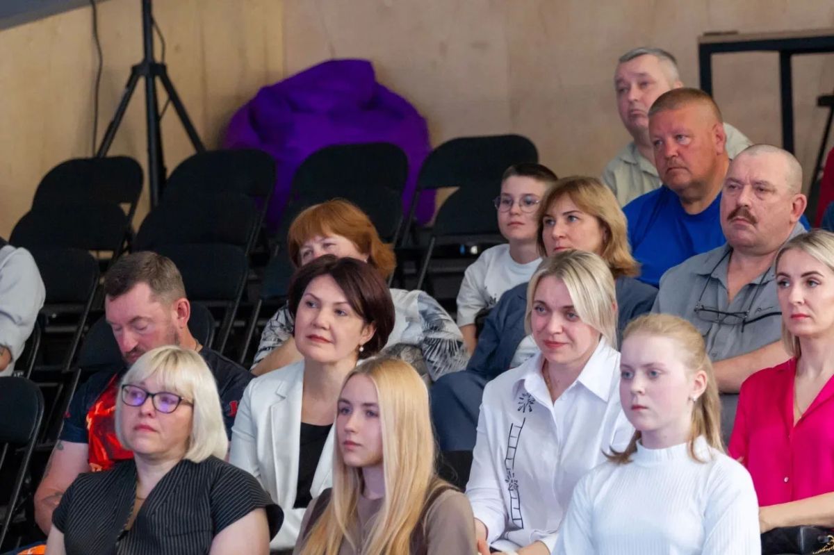 В Доме молодёжи состоялась премьера очередного фильма, посвящённого Герою России В Доме молодёжи состоялась премьера очередного фильма, посвящённого Герою России