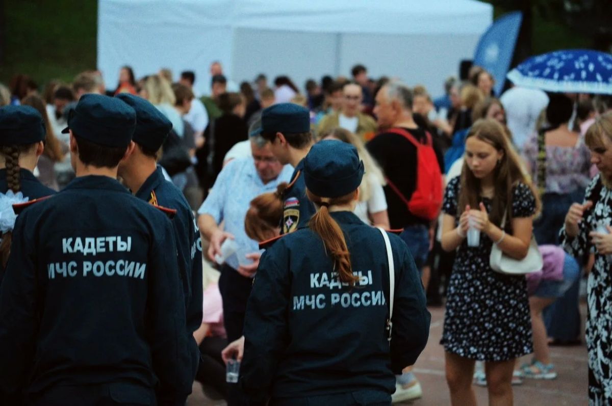 Более 500 псковичей приняли участие во Всероссийской акции «Огненные картины войны» Более 500 псковичей приняли участие во Всероссийской акции «Огненные картины войны»