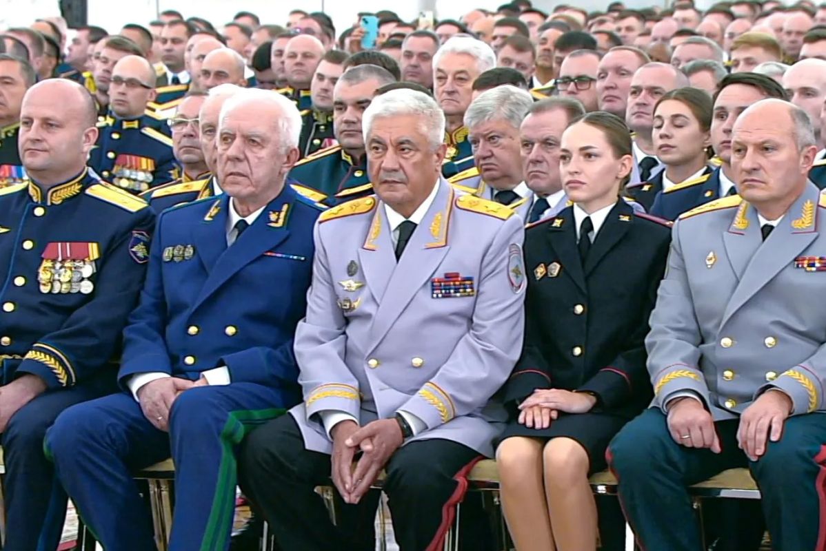 Выпускники вузов ФСИН России приняли участие во встрече с Президентом Российской Федерации Выпускники вузов ФСИН России приняли участие во встрече с Президентом Российской Федерации