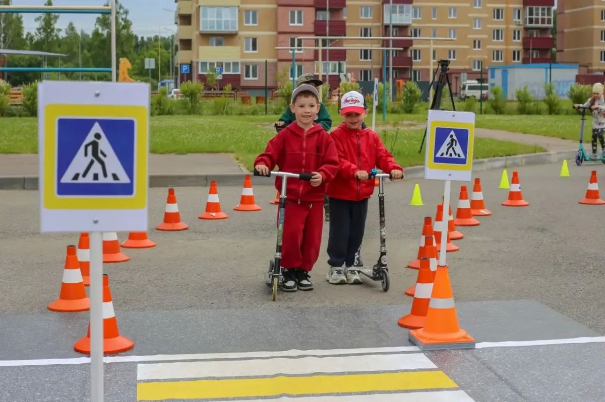 «Зарядка со стражем порядка»: учимся безопасности с детства! «Зарядка со стражем порядка»: учимся безопасности с детства!