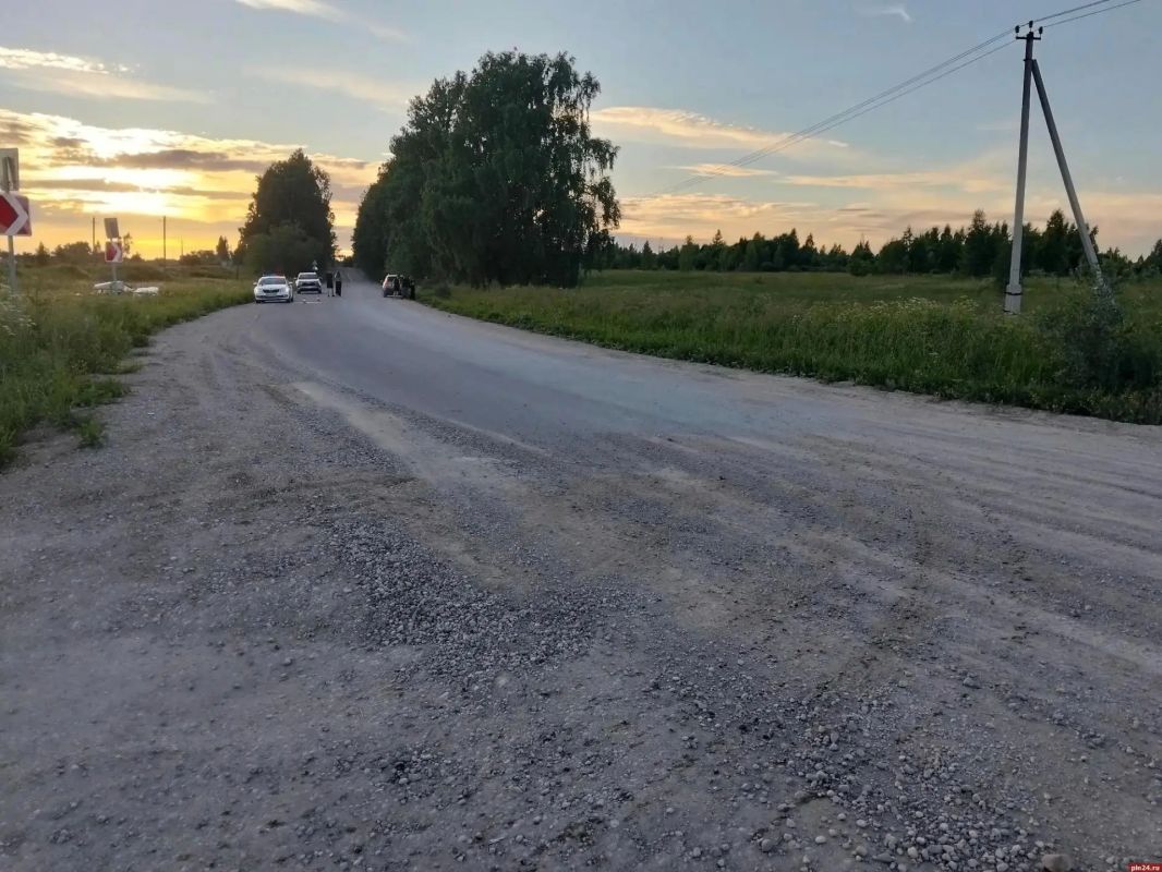 Два подростка пострадали при опрокидывании ВАЗа в Порховском округе Два подростка пострадали при опрокидывании ВАЗа в Порховском округе