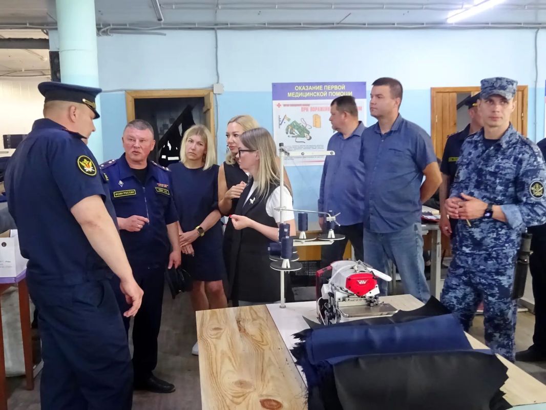 ИК-6 с рабочим визитом посетили представители Правительства Псковской области ИК-6 с рабочим визитом посетили представители Правительства Псковской области