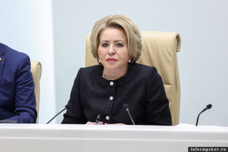 Председатель Совета Федерации Валентина Матвиенко заявила, что ситуация с топливом в России остается непростой, однако правительство уже принимает необходимые меры для ее стабилизации