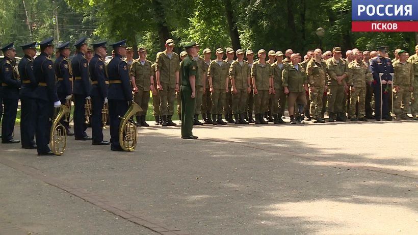 Память ветеранов боевых действий почтили сегодня в Пскове