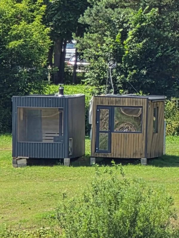 Портативные бани возле псковского пляжа установлены незаконно - городская администрация Портативные бани возле псковского пляжа установлены незаконно - городская администрация