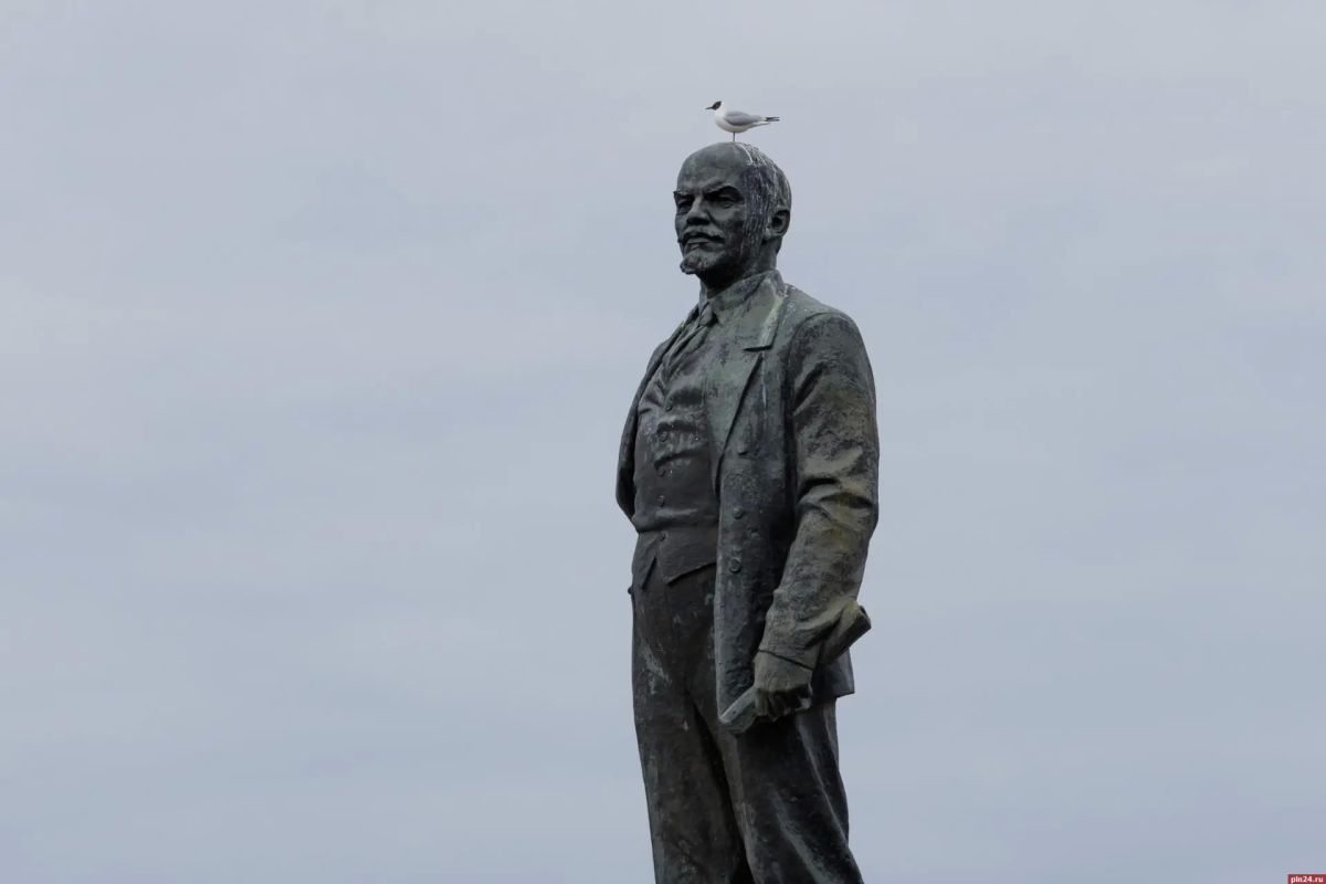 Приукрашивание вместо обновления: что происходит с площадью Ленина Приукрашивание вместо обновления: что происходит с площадью Ленина