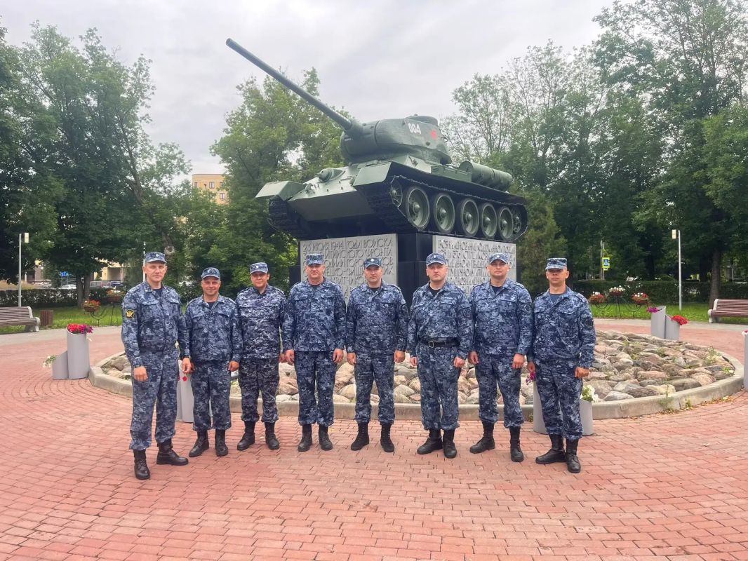 В УФСИН прошел учебно-методический сбор с руководителями службы охраны учреждений В УФСИН прошел учебно-методический сбор с руководителями службы охраны учреждений