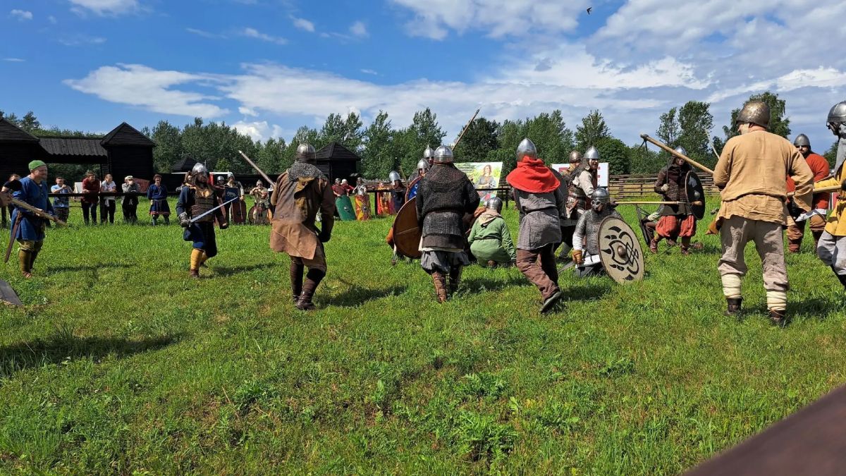 Фестиваль исторической реконструкции "Хельга" состоится 3-5 июля в Псковской области Фестиваль исторической реконструкции "Хельга" состоится 3-5 июля в Псковской области