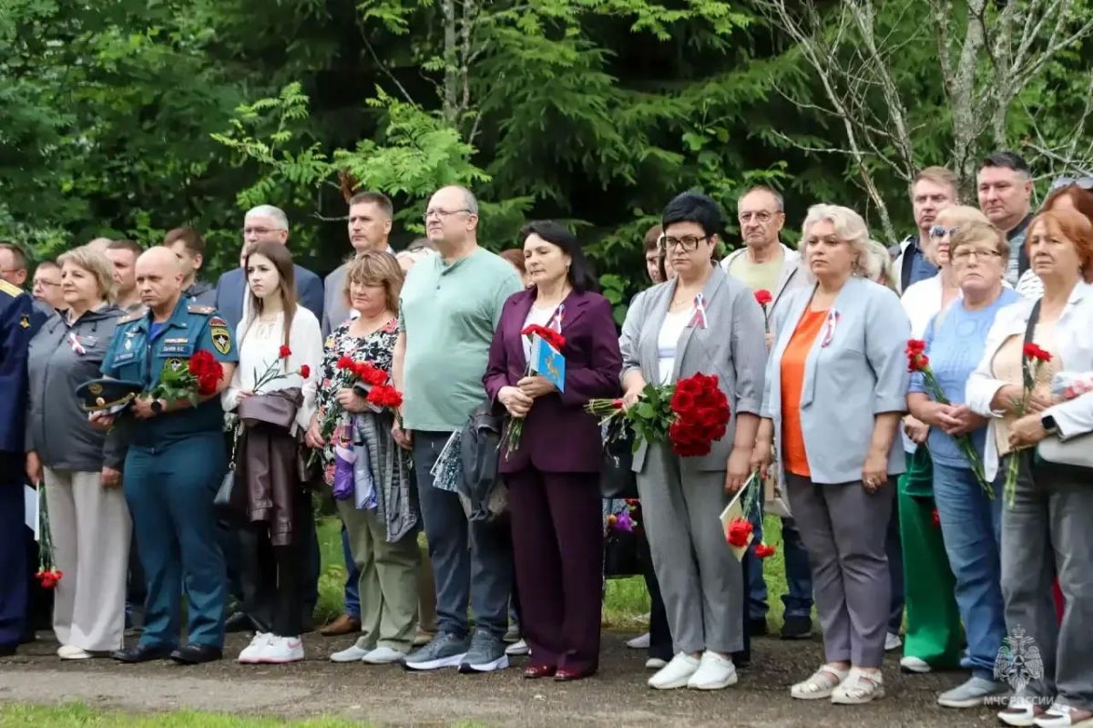 Дружба и общая история. Вчера на стыке границ России, Беларуси и Латвии в 67-й раз состоялся Курган Дружбы Дружба и общая история. Вчера на стыке границ России, Беларуси и Латвии в 67-й раз состоялся Курган Дружбы
