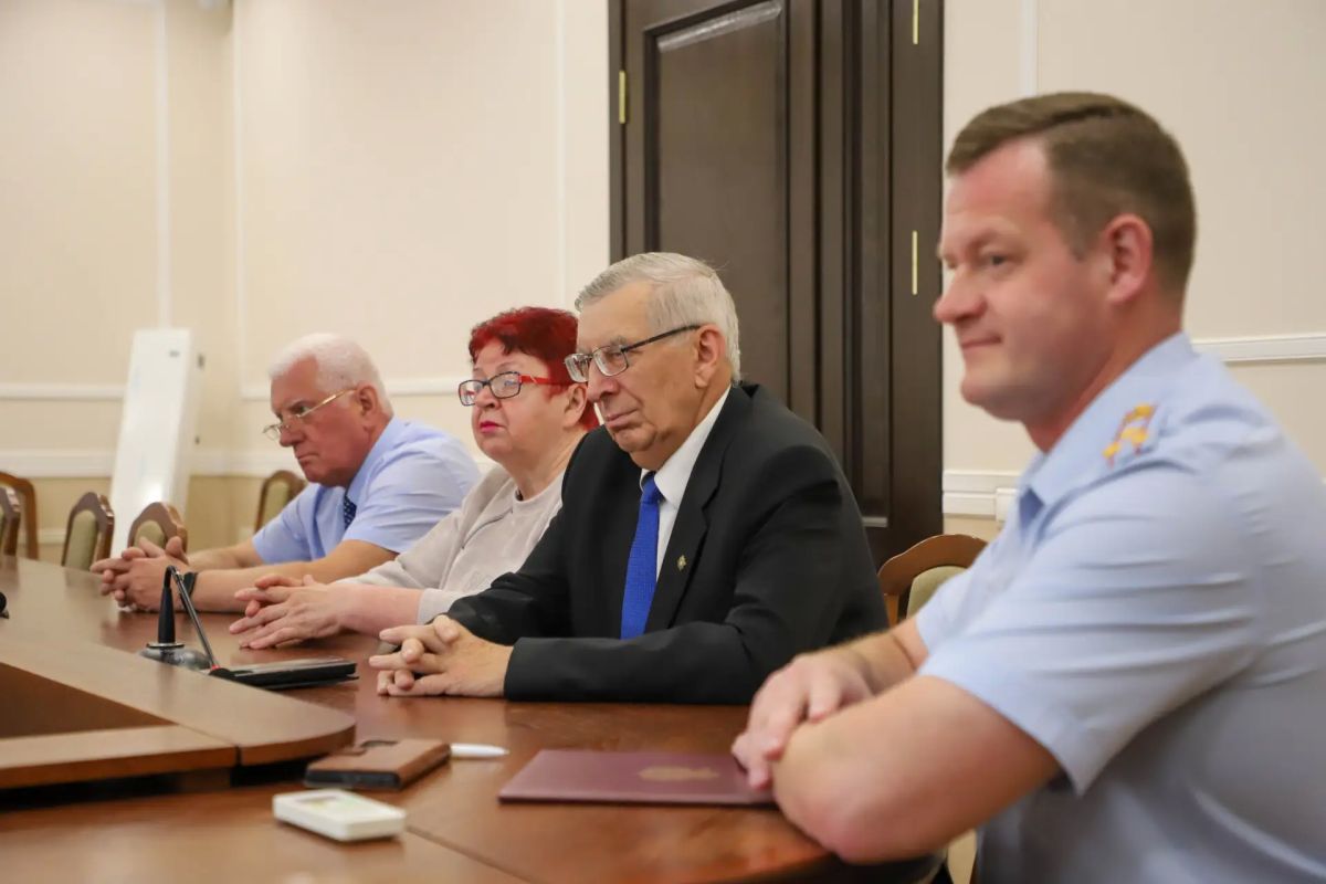 Сегодня в областном Управлении прошла торжественная встреча, посвященная Дню семьи, любви и верности Сегодня в областном Управлении прошла торжественная встреча, посвященная Дню семьи, любви и верности
