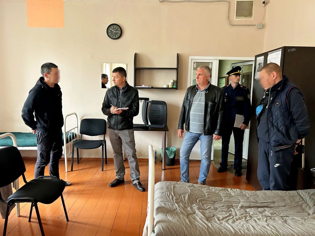 Члены ОНК Псковской области посетили ИЦ-1 с проверкой Члены ОНК Псковской области посетили ИЦ-1 с проверкой