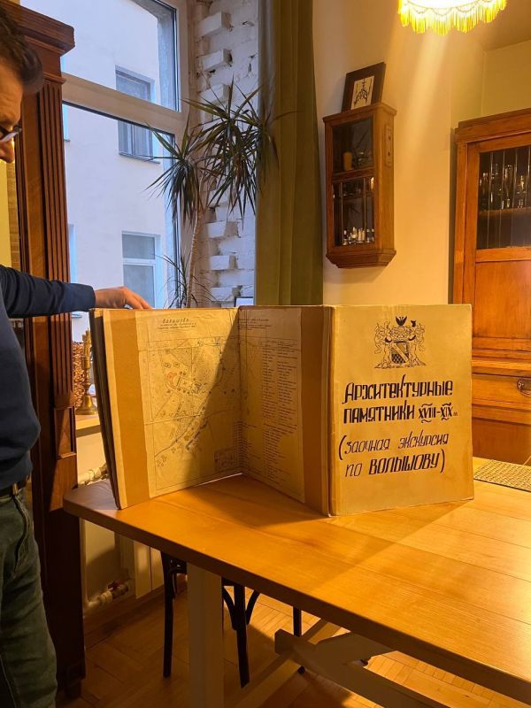 Найденный фотоальбом раскрыл новые страницы истории усадьбы Строгановых в Псковской области Найденный фотоальбом раскрыл новые страницы истории усадьбы Строгановых в Псковской области