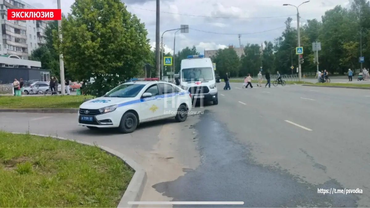 В Пскове, на улице Энтузиастов около дома 4, произошло возгорание ларьков В Пскове, на улице Энтузиастов около дома 4, произошло возгорание ларьков