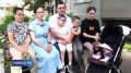 В Пскове живёт семья Гребеней, где растут пятеро детей — каждый личность творческая, тянется к музыке