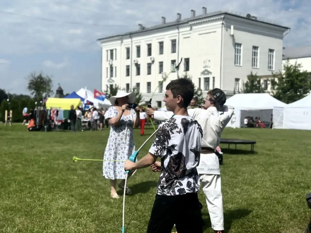 В Пскове сотрудники Госавтоинспекции приняли участие в форуме молодых семей В Пскове сотрудники Госавтоинспекции приняли участие в форуме молодых семей