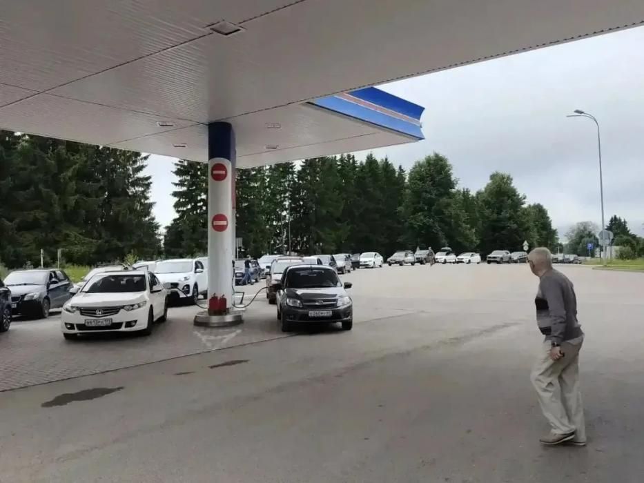 Проблема с дефицитом бензина к выборам будет решена, уверен председатель избирательной комиссии Псковской области Игорь Сопов