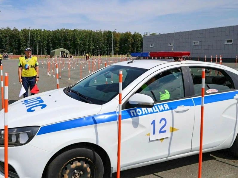Псковские полицейские приняли участие в чемпионате МВД России по автомобильному многоборью Псковские полицейские приняли участие в чемпионате МВД России по автомобильному многоборью
