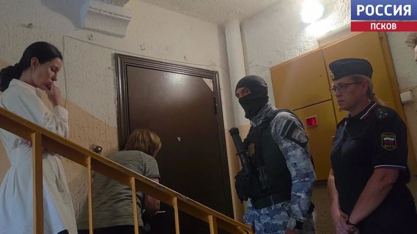 Судебные приставы в Пскове помогли восстановить право матери на общение с сыном Судебные приставы в Пскове помогли восстановить право матери на общение с сыном