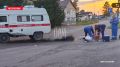 В Плюссе, на перекрестке улиц Железнодорожной и Ленина, скутер с двумя подростками, находившимися без шлемов, совершил столкновение с автомобилем скорой помощи