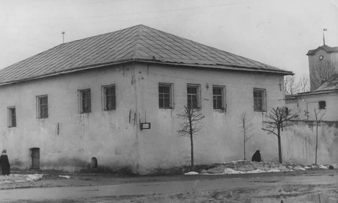 Елкин Борис: Палаты Трубинских на улице Леона Поземского – один из немногих сохранившихся образцов гражданского зодчества XVII века Елкин Борис: Палаты Трубинских на улице Леона Поземского – один из немногих сохранившихся образцов гражданского зодчества XVII века