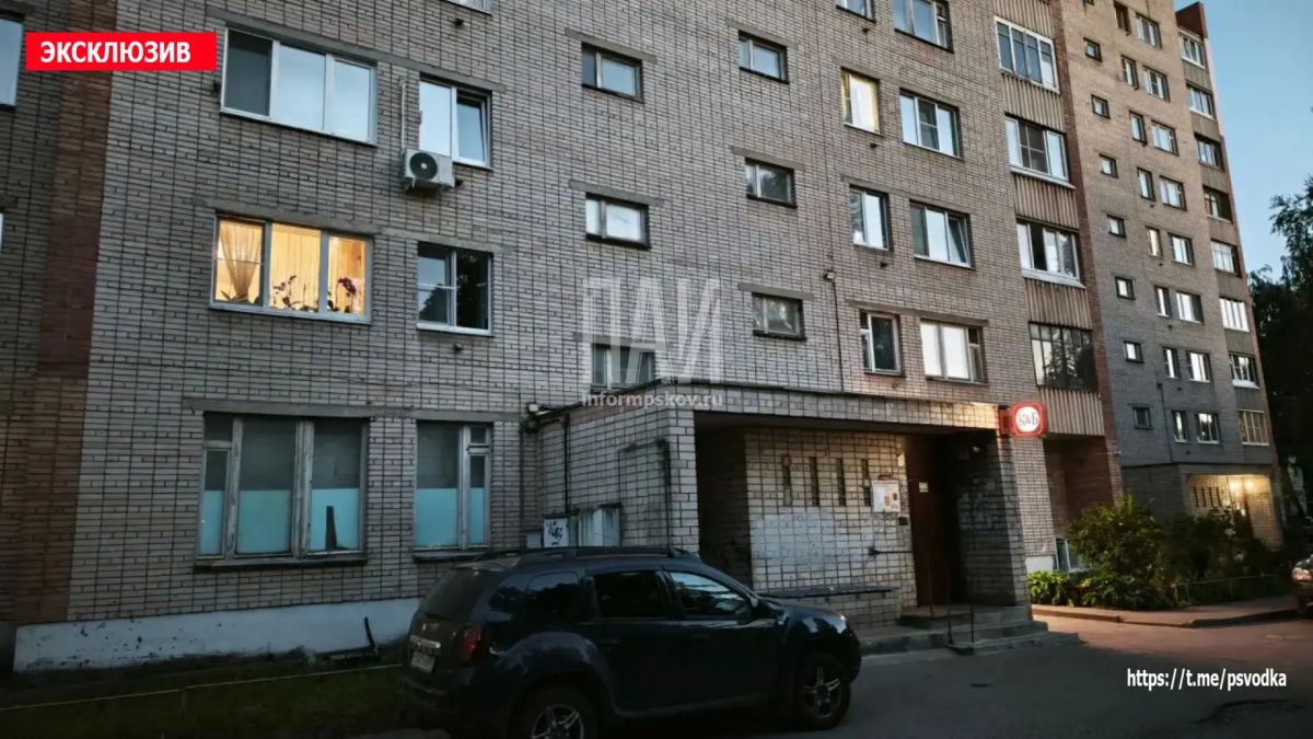 В Великих Луках, на улице Вокзальной из дома 23, мальчик 2019 года рождения выпал с пятого этажа В Великих Луках, на улице Вокзальной из дома 23, мальчик 2019 года рождения выпал с пятого этажа