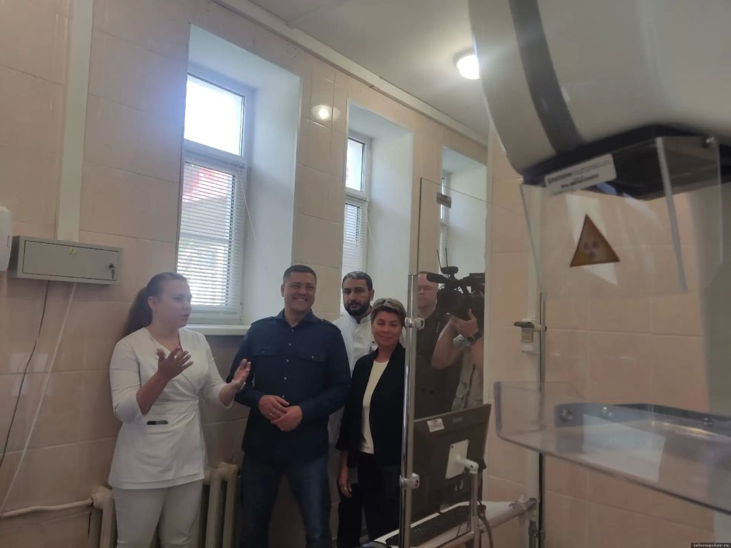 Губернатор осмотрел новую женскую консультацию в Острове Губернатор осмотрел новую женскую консультацию в Острове