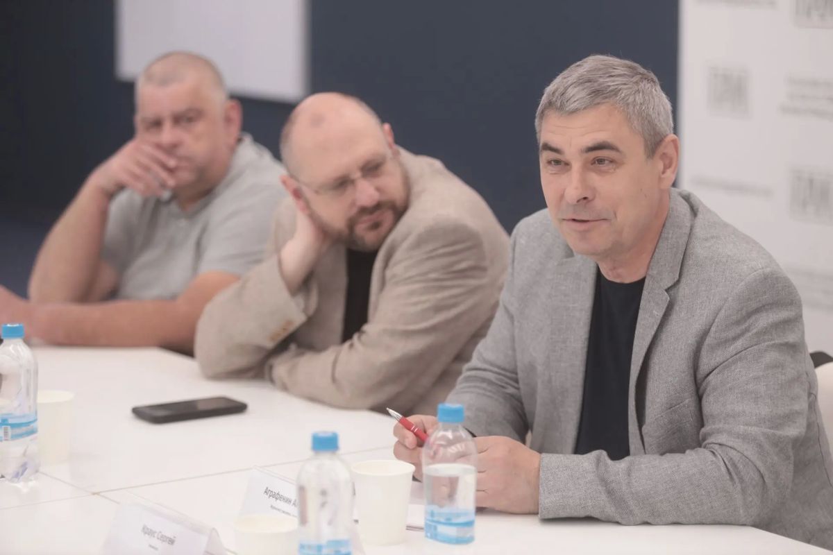 Фестиваль «Западные ворота» на площадке ПАИ: день первый Фестиваль «Западные ворота» на площадке ПАИ: день первый