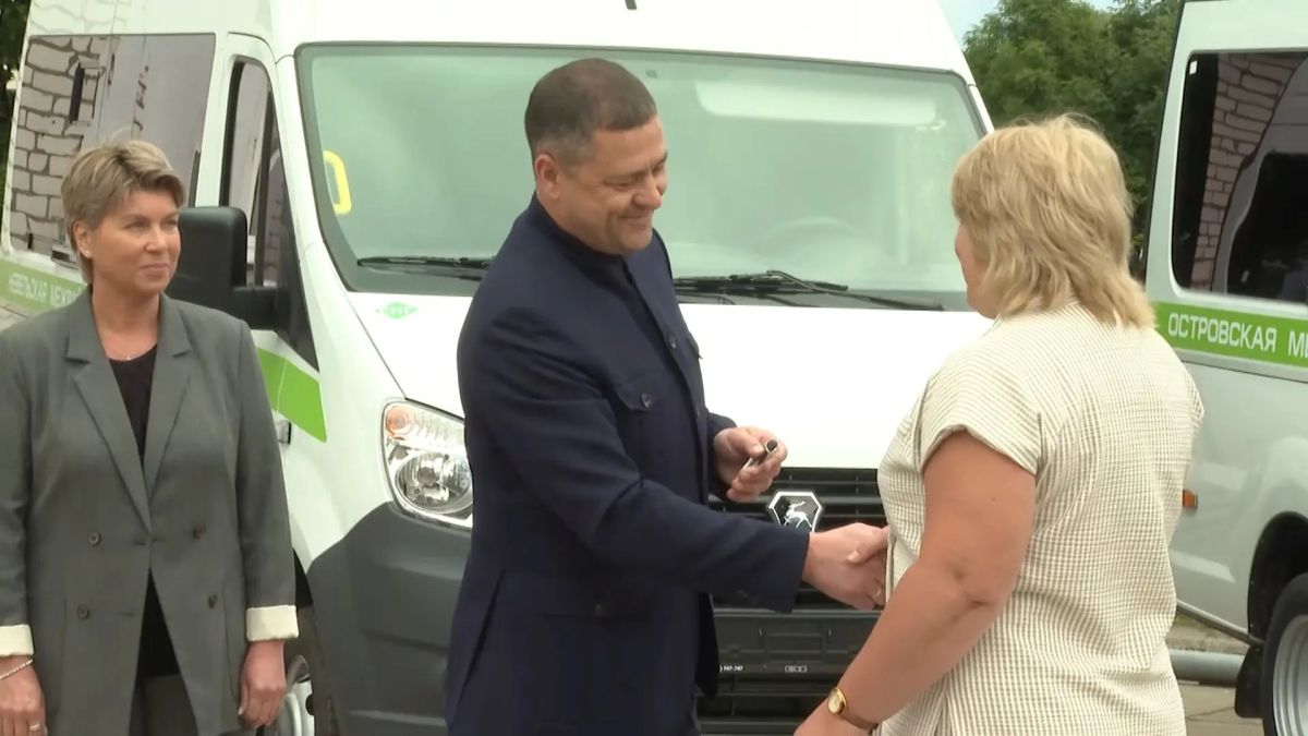 Новые автомобили пополнили автопарк медицинских учреждений региона Новые автомобили пополнили автопарк медицинских учреждений региона