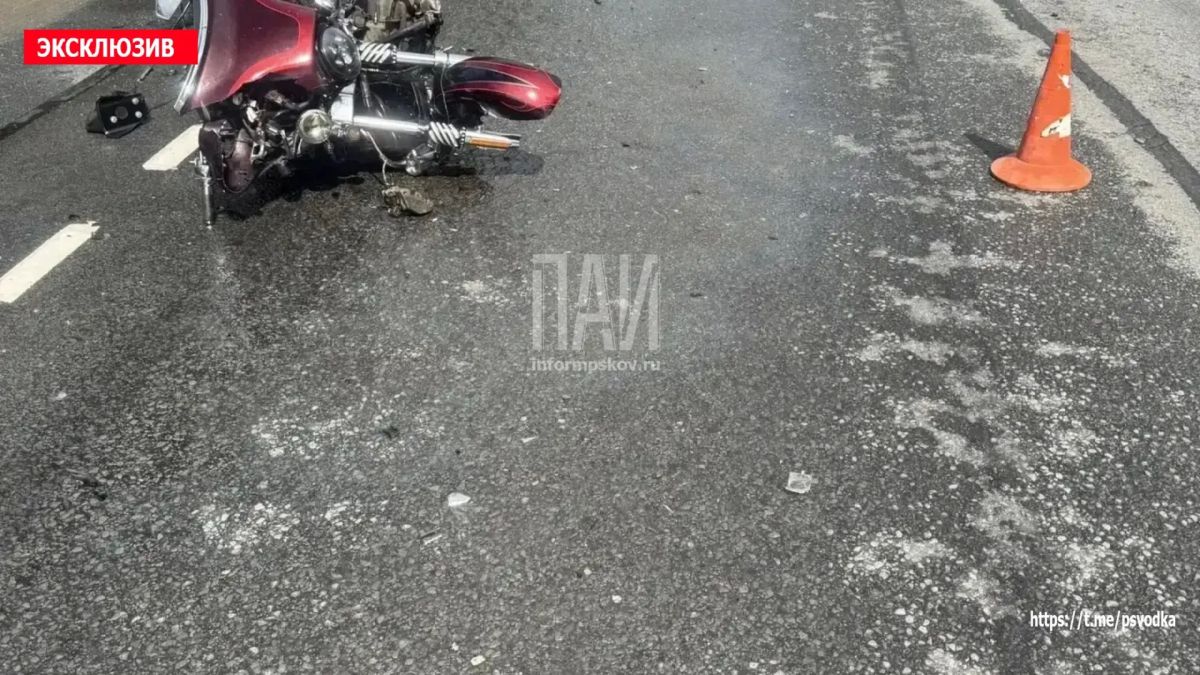 В Стругокрасненском районе, на 203-м километре автодороги Санкт-Петербург — Невель, водитель мотоцикла 1978 года рождения допустил опрокидывание транспортного средства и совершил столкновение с автомобилем Opel Meriva под... В Стругокрасненском районе, на 203-м километре автодороги Санкт-Петербург — Невель, водитель мотоцикла 1978 года рождения допустил опрокидывание транспортного средства и совершил столкновение с автомобилем Opel Meriva под...