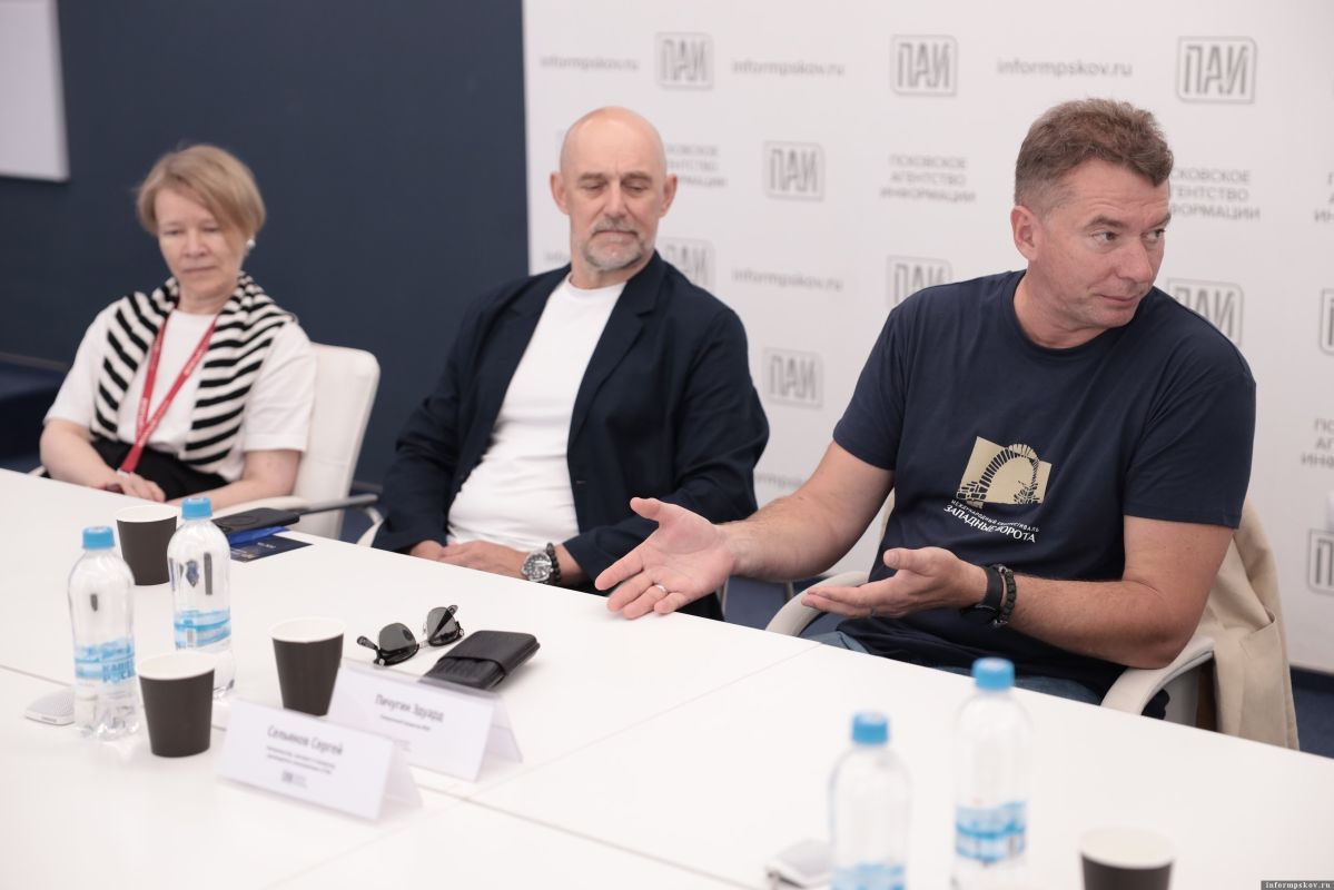 Продюсер «Западных ворот» Эдуард Пичугин рассказал о роли фестиваля в развитии кино в Пскове Продюсер «Западных ворот» Эдуард Пичугин рассказал о роли фестиваля в развитии кино в Пскове